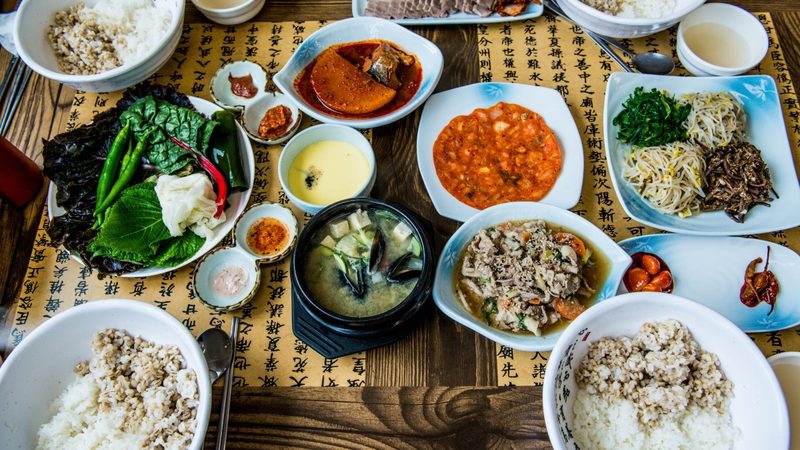 食品OEM代加工：揭秘其背后的优势与价值