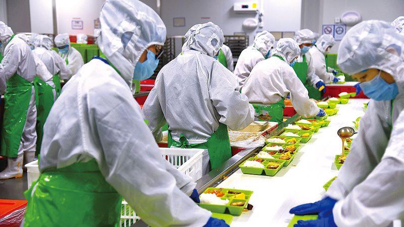 餐饮加盟与自营：优缺点深度解析