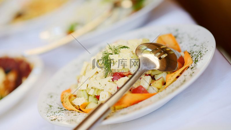 食品代加工的资质与条件：揭秘合规之路**